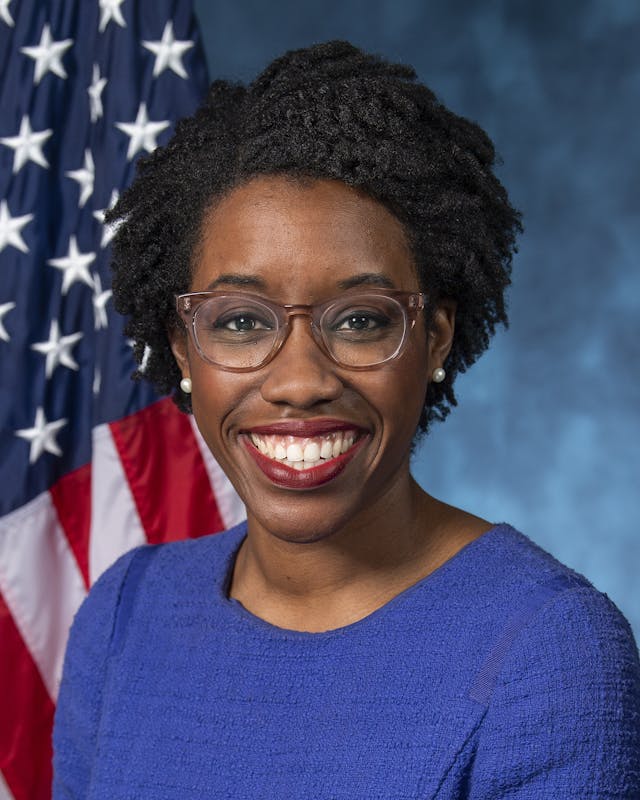 Rep. Lauren Underwood headshot